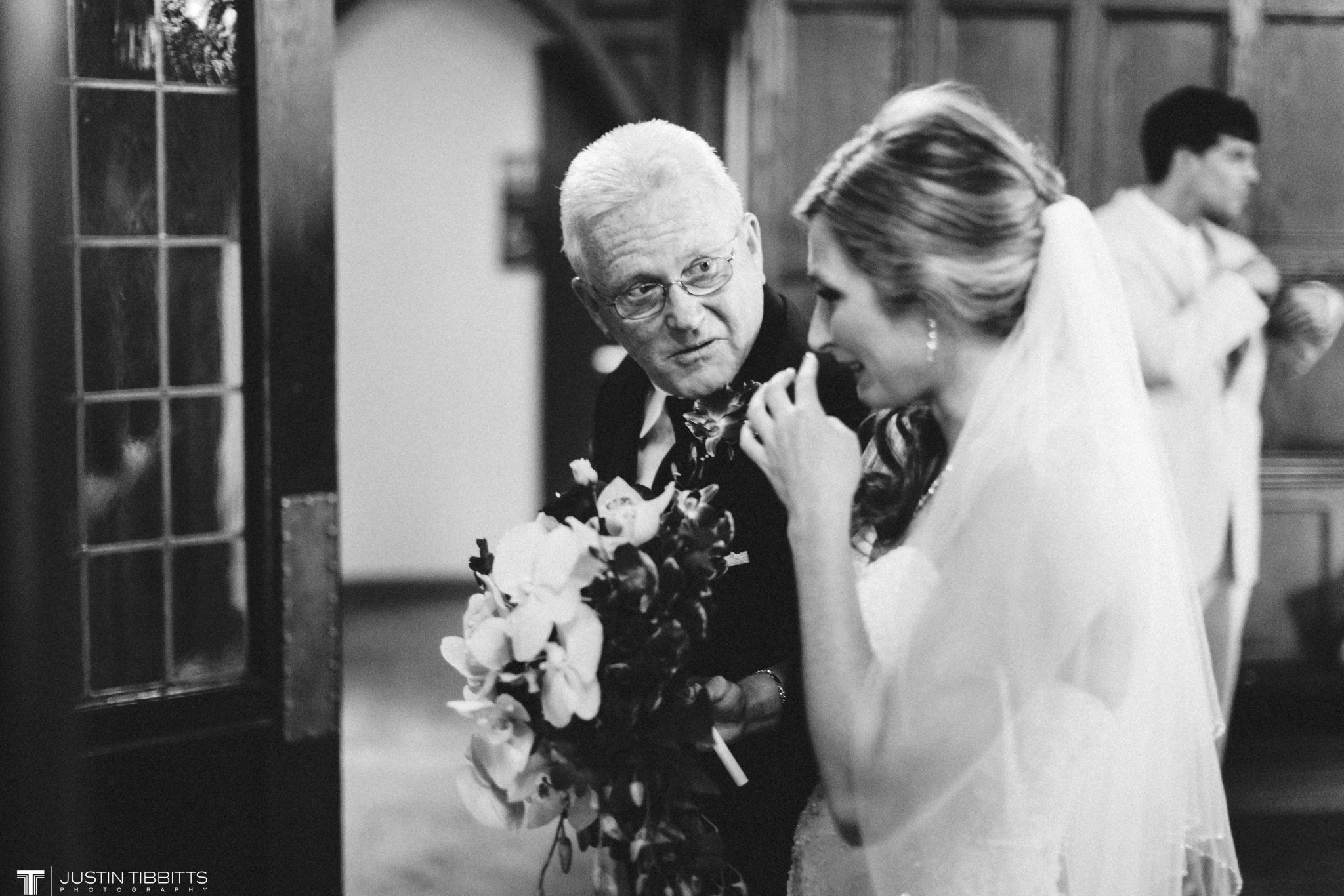shaker-ridge-country-club-wedding-photos-with-amanda-and-jeff_0030