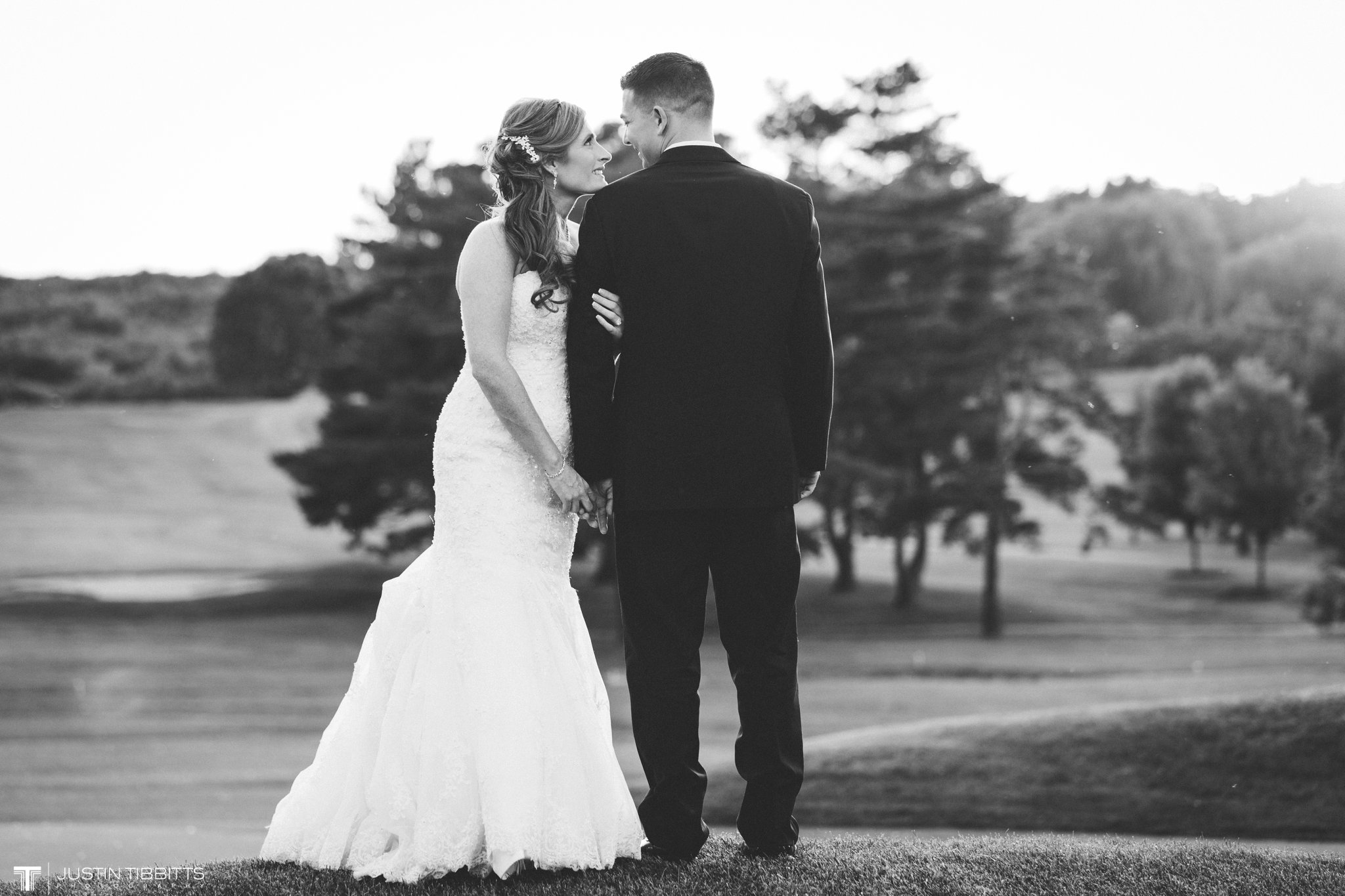 shaker-ridge-country-club-wedding-photos-with-amanda-and-jeff_0080