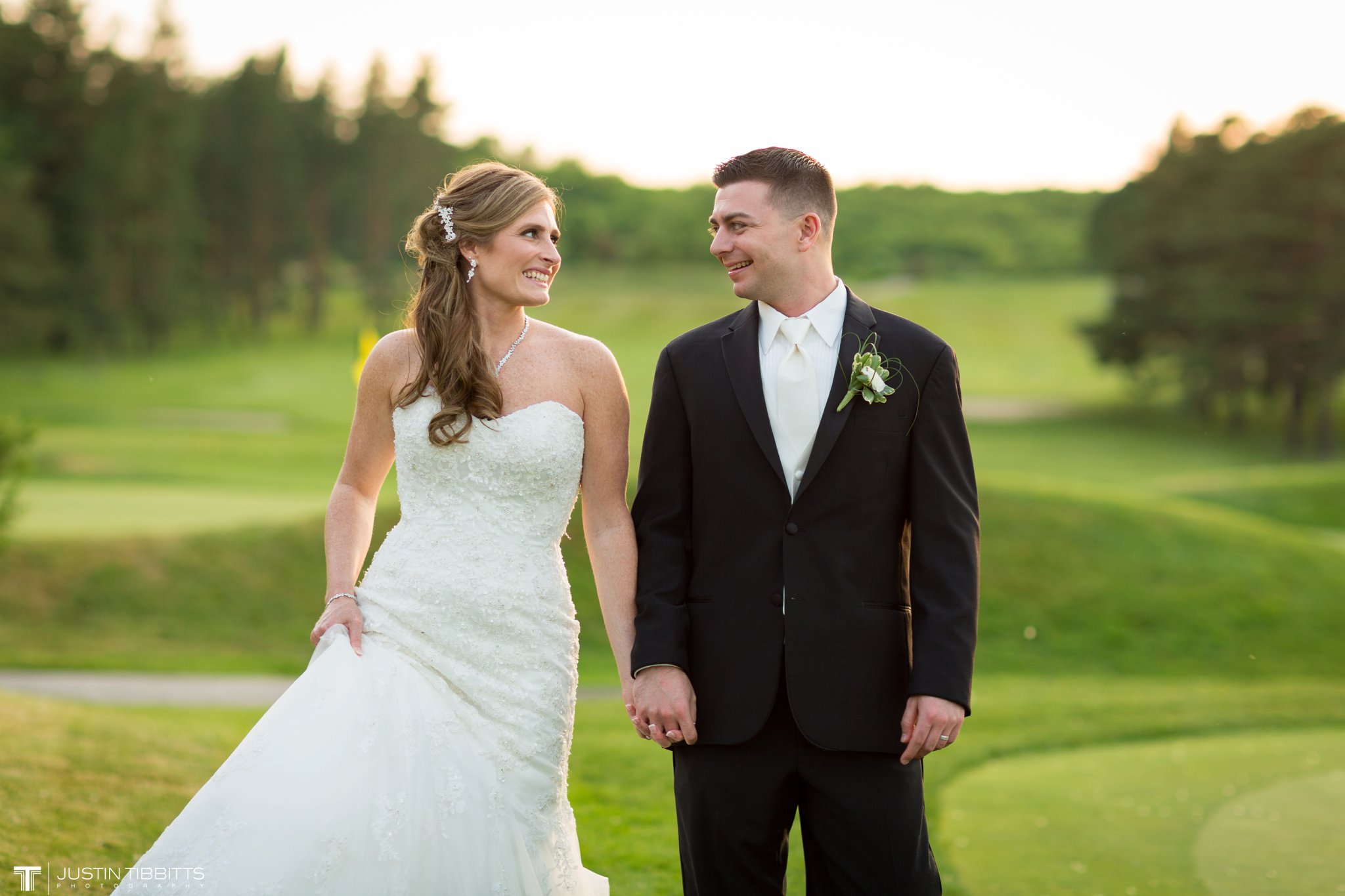 shaker-ridge-country-club-wedding-photos-with-amanda-and-jeff_0082