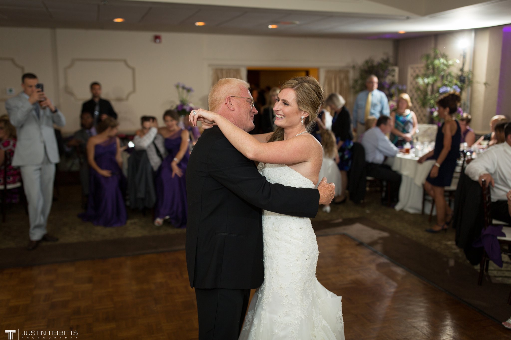 shaker-ridge-country-club-wedding-photos-with-amanda-and-jeff_0088