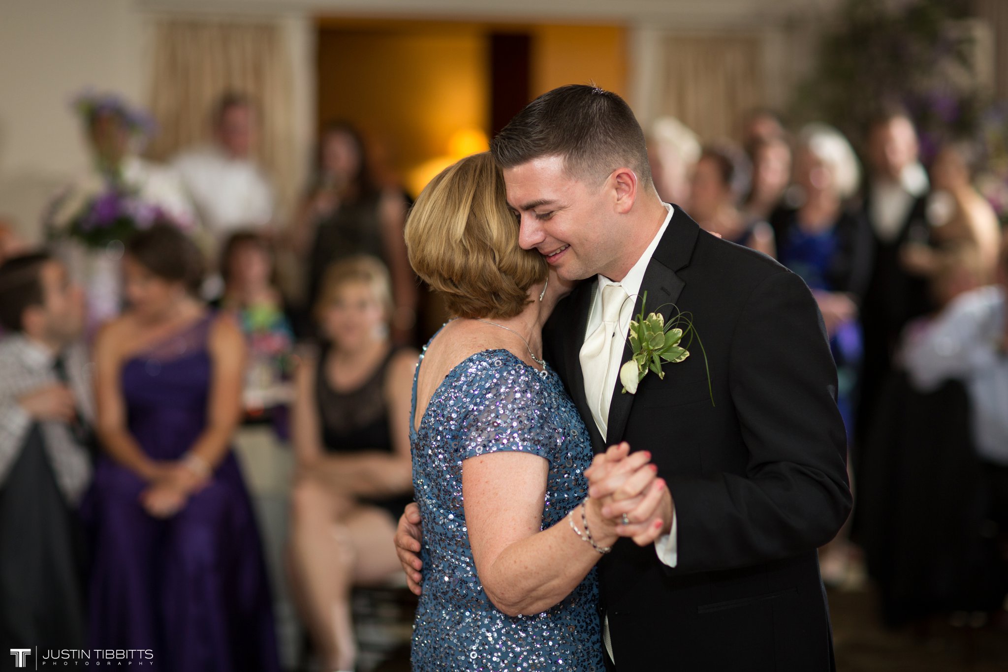 shaker-ridge-country-club-wedding-photos-with-amanda-and-jeff_0090